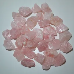 KWARC RÓŻOWY surowy Kamień Czakry Serca rozmiar L waga 20g-30g 1szt.