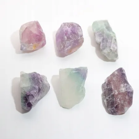 Fluoryt tęczowy naturalny surowy kryształ kamień geniuszy M 15g 1szt