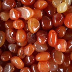 Polerowany karneol 1 bryłka mały czakra sakralna