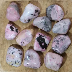 Rodonit Peru duży otoczak kamień czakry klasa jakość B rozmiar XL 1szt