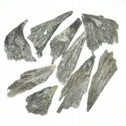 Czarny kyanit, surowy dysten cyjanit kianit CH