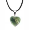 Wisiorek serce 2cm minerał naturalny na regulowanym sznurku 55cm różne 1szt
