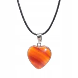 Wisiorek serce 2cm minerał naturalny na regulowanym sznurku 55cm różne 1szt