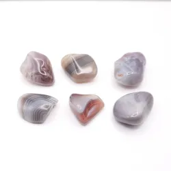 Agat Botswana szary, naturalny, mały otoczak rozmiar M 1szt.