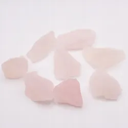 Kwarc różowy naturalny surowy kryształ kamień miłości czakra serca 5g 1szt.