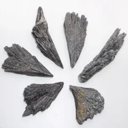 Czarny kyanit, surowy dysten cyjanit kianit 15-20 M